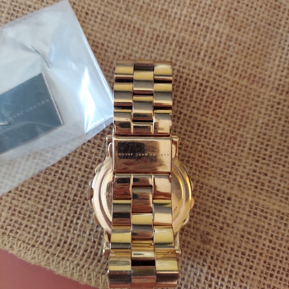 Rose gold marc jacobs watch - Picture 3 of 6